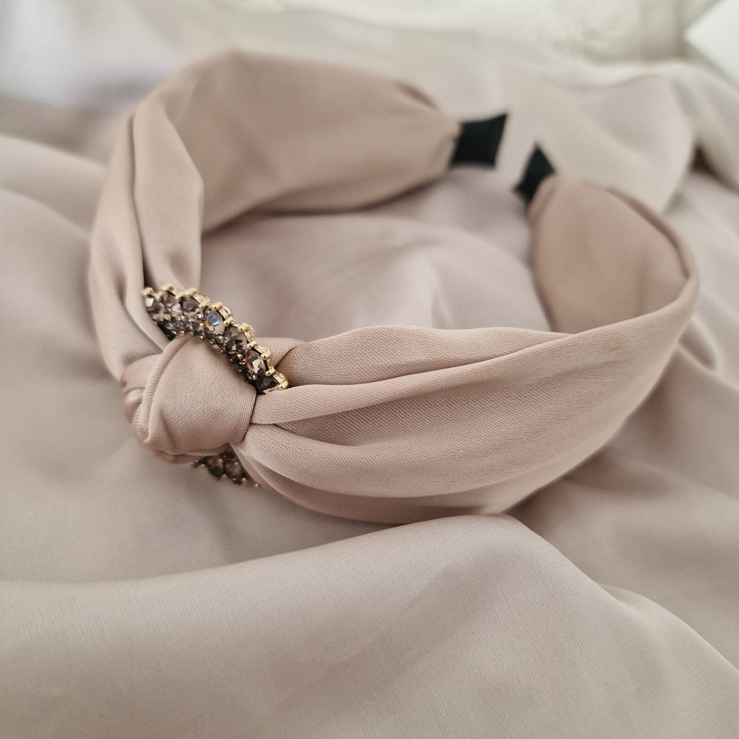 Diadem Beige Smycke