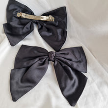 Load image into Gallery viewer, Hair clip bow black
