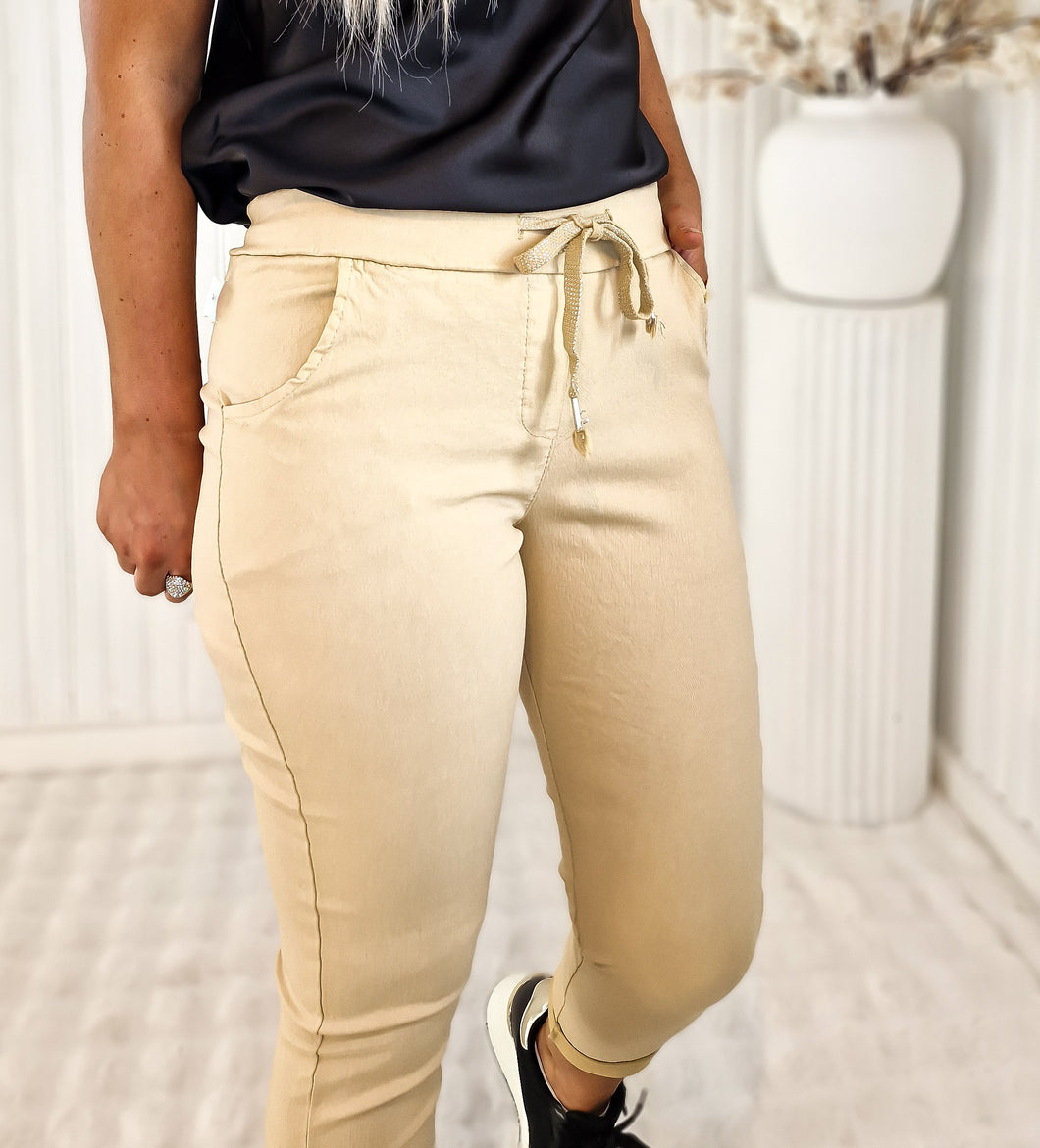 Pantalón milagro liso camel claro