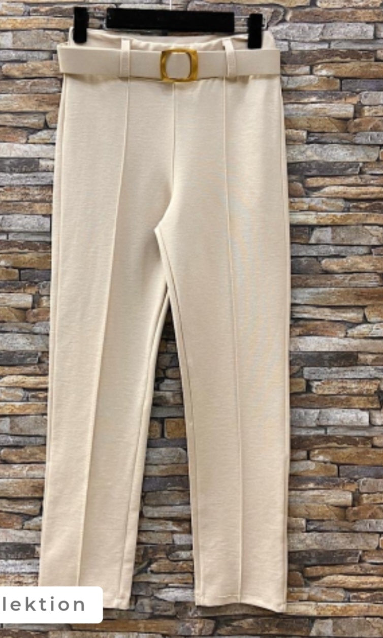 Pantalón Essy Beige con cinturón