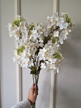 Load image into Gallery viewer, Hortensia Offwhite 70 cm
