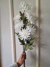 Load image into Gallery viewer, Chrysanthemum Offwhite 70 cm
