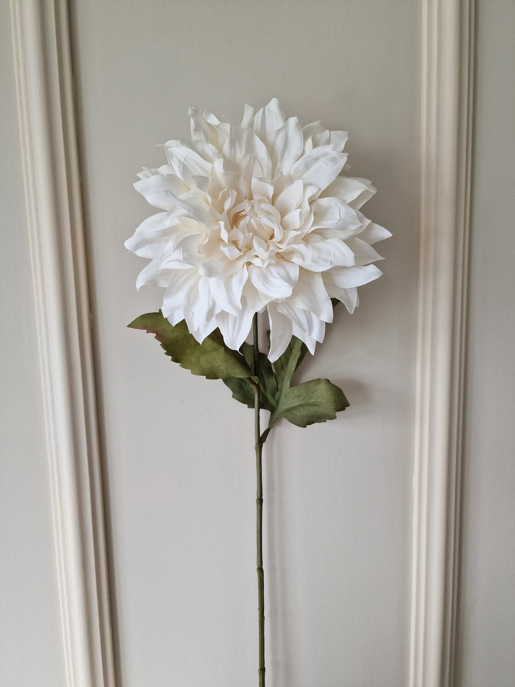 Dahlia Offwhite 70 cm