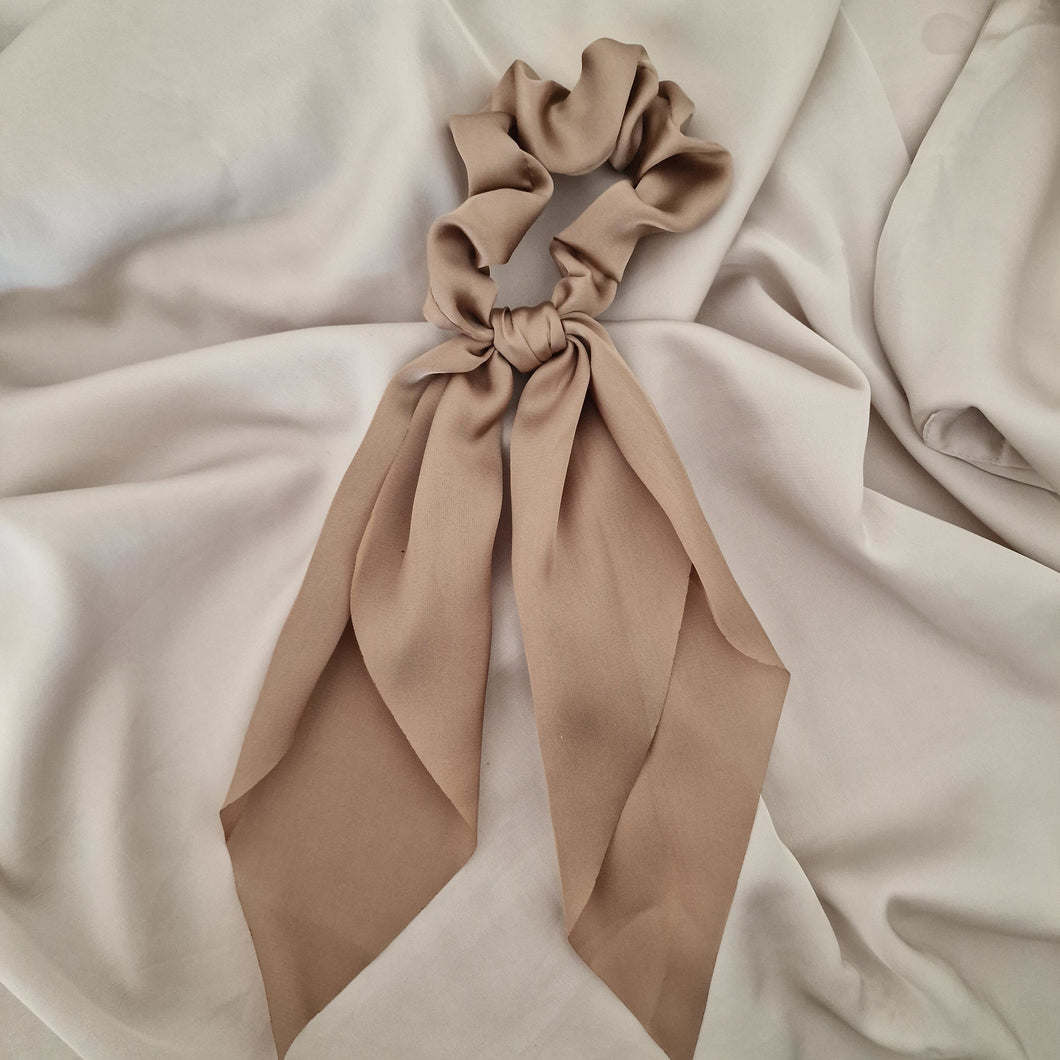 Scrunchie Taupe Lola