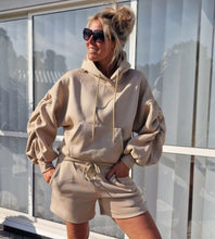 Ladda upp bild till gallerivisning, Set Huvtröja+shorts Beige
