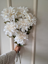 Ladda upp bild till gallerivisning, Dahlia Offwhite 70 cm
