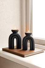 Cargar imagen en el visor de la galería, Candleholder Giovanna Svart 17 cm
